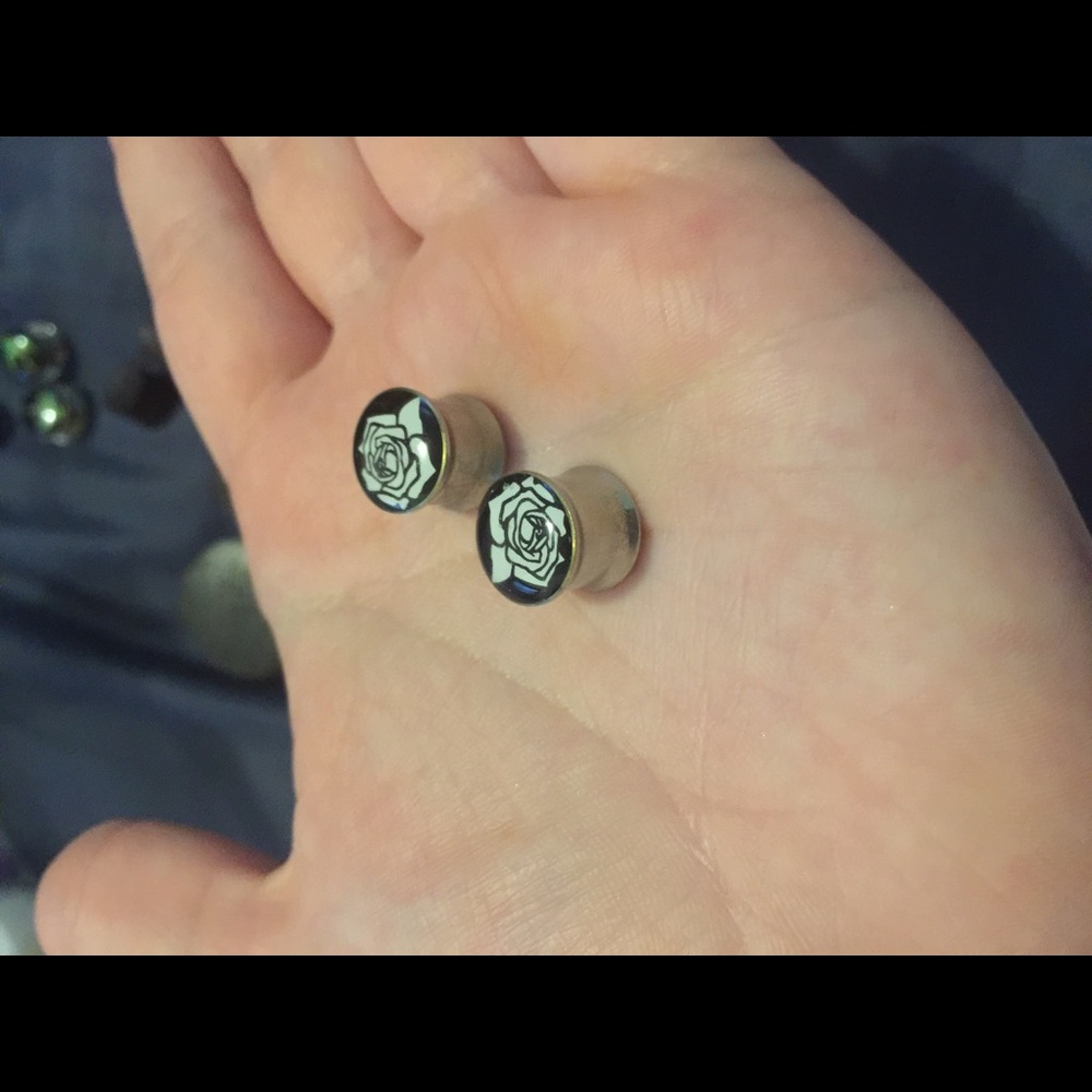 Body rage 7/16 floral plug/tunnel